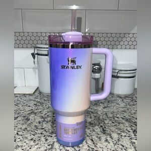 NWT! Stanley 40oz Quencher Tumbler- Glinda for Good
